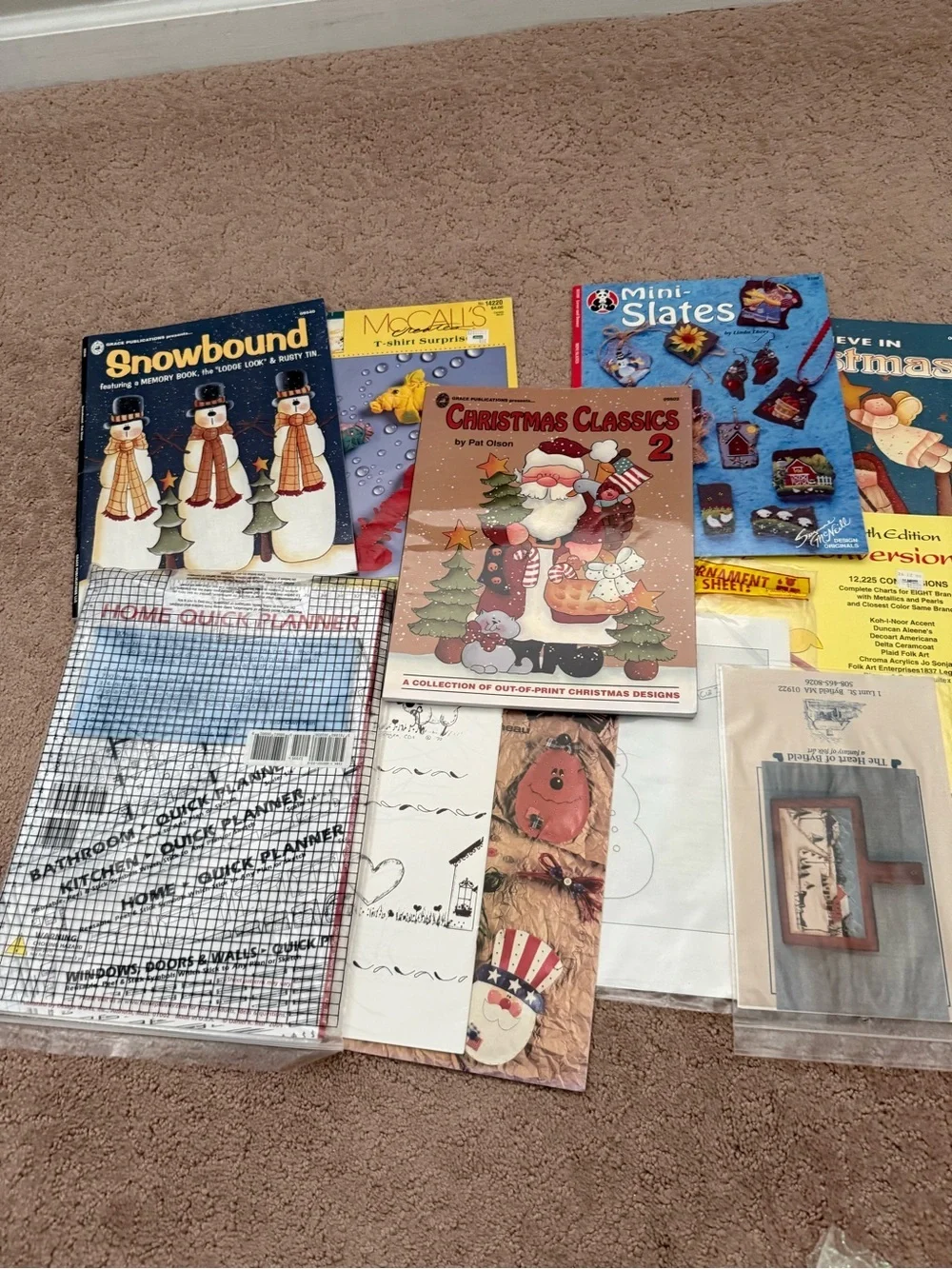 Lot of Assorted Vintage Craft Books | Arts & Crafts Supplies